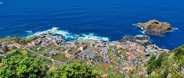 Porto Moniz sur la côte nord-ouest