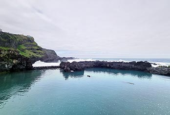 Une piscine de lave semi-naturelle à Seixal