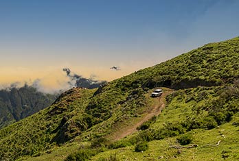 Trompica hors-piste au crépuscule